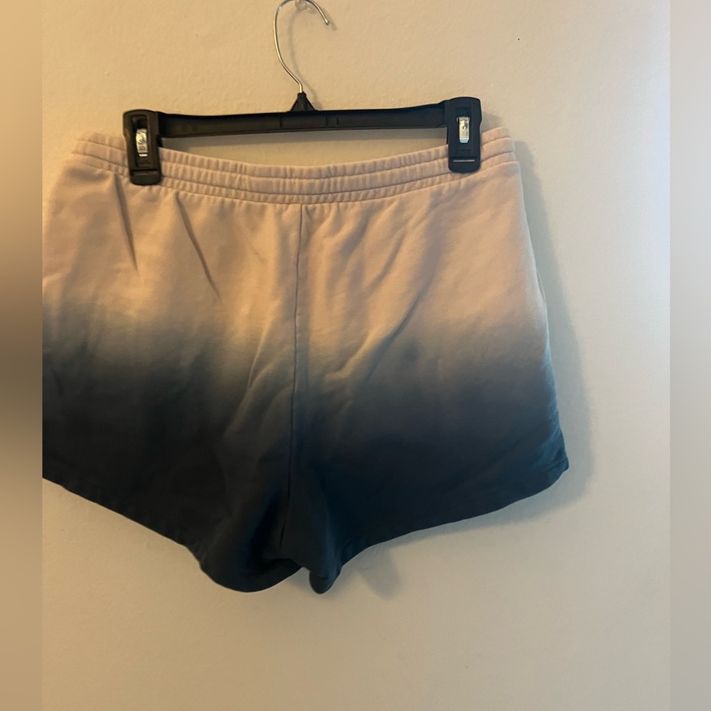 Upside medium ombré shorts size medium